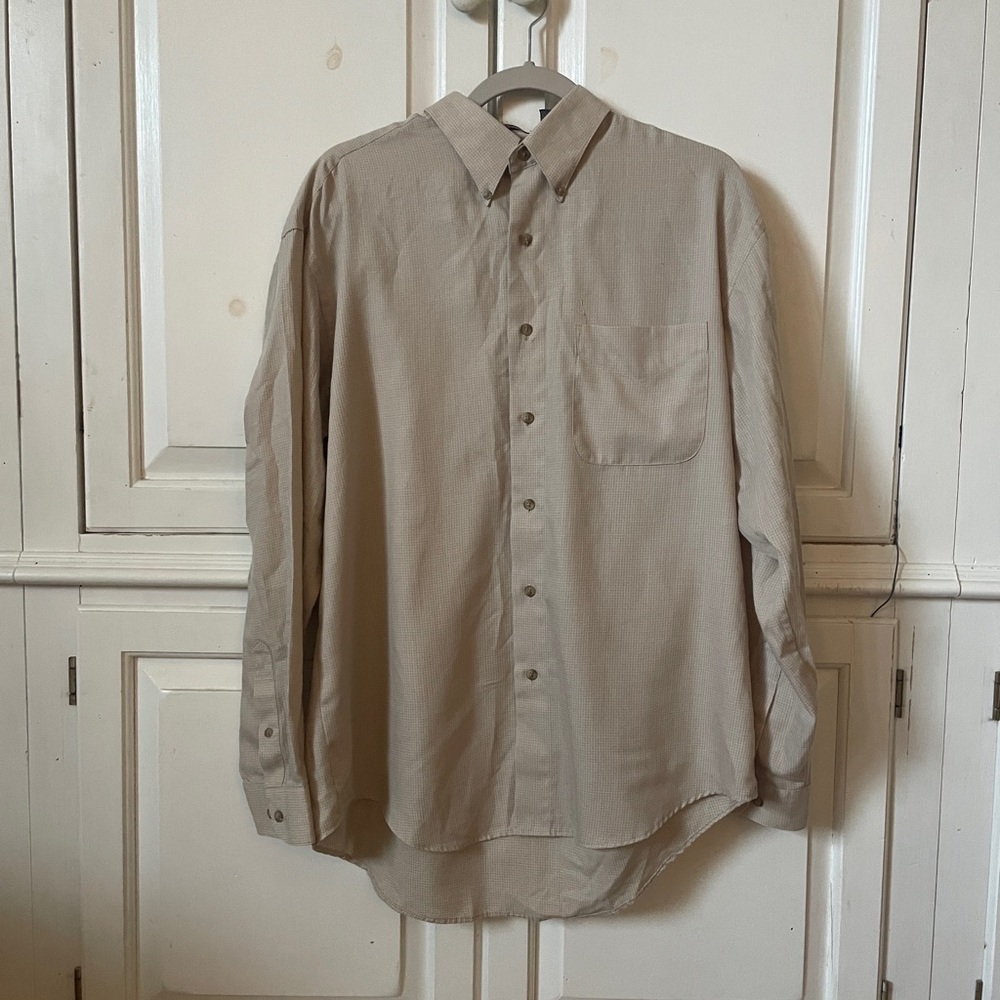 Van heusen men’s beige long sleeve button down shirt stain free cotton blend M